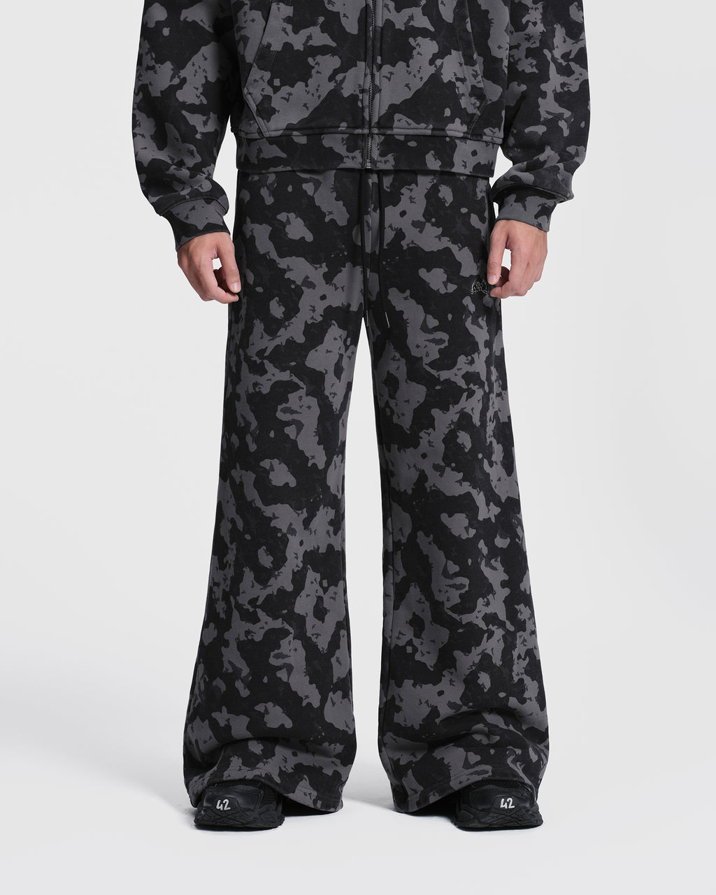 NOCTURNE CAMO SWEATPANTS
